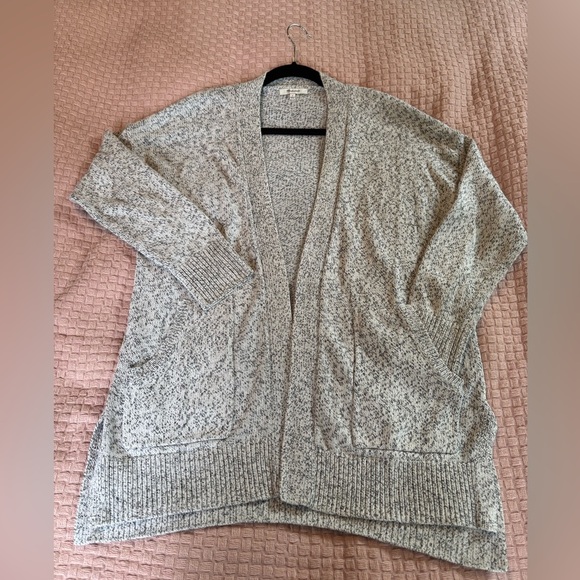 Madewell Midland Cardigan in Marled Aztec
Women’s Size Small - Picture 4 of 10